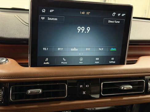 Used 2023 Lincoln Aviator Reserve w/ Equipment Group 201A image 39