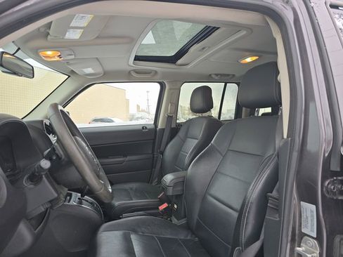 Used 2016 Jeep Patriot High Altitude image 11