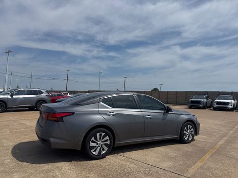 Certified 2024 Nissan Altima 2.5 S FWD image 23
