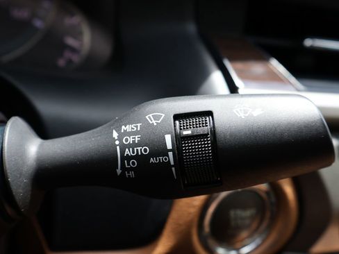 Used 2017 Lexus ES 350 w/ Luxury Package FWD image 49
