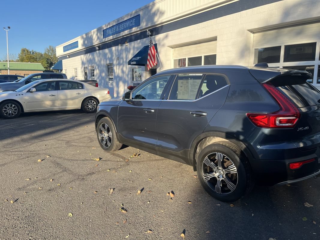 Used 2021 Volvo XC40 T5 Inscription w/ Advanced Package AWD/4WD image 2