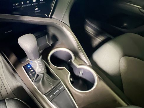 Used 2024 Toyota Camry LE w/ Convenience Package image 26