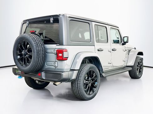 Used 2023 Jeep Wrangler Sahara w/ Cold Weather Group image 9