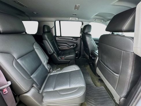 Used 2017 Chevrolet Suburban LT w/ Luxury Package image 19