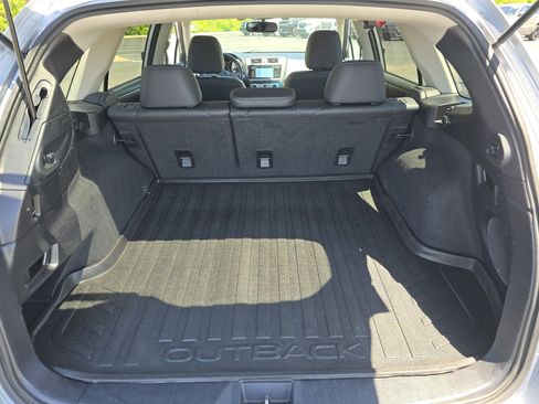 Used 2016 Subaru Outback 2.5i Limited AWD/4WD image 21