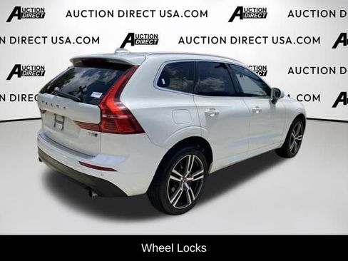 Used 2021 Volvo XC60 T5 Momentum w/ Protection Package Premier AWD/4WD image 17