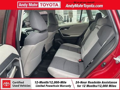 Certified 2021 Toyota RAV4 XLE w/ XLE Grade Weather Package AWD/4WD image 11