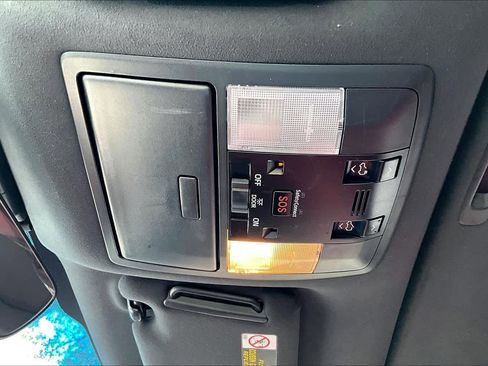 Used 2021 Lexus GX 460 Premium w/ Premium Plus Package image 32