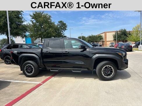 Used 2024 Toyota Tacoma TRD Off-Road w/ TRD Off Road Premium Package AWD/4WD image 2
