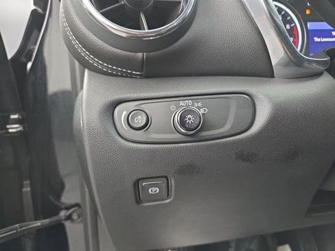 Used 2023 Chevrolet Blazer LT w/ Convenience Package image 42