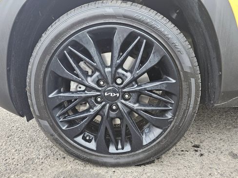 Used 2023 Kia Seltos Nightfall Edition image 39