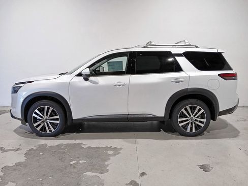 New 2025 Nissan Pathfinder Platinum w/ Lighting Package (N92) image 4