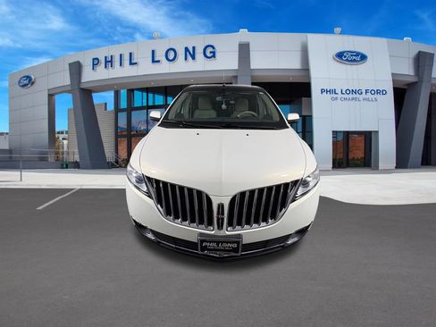 Used 2013 Lincoln MKX FWD image 8
