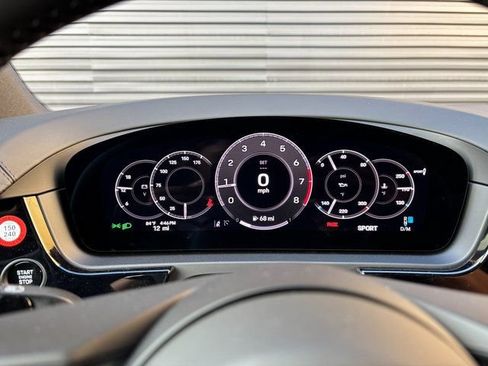 Certified 2026 Porsche Cayenne AWD/4WD image 17