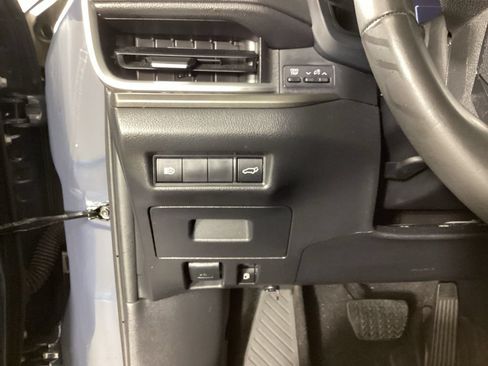 Used 2024 Toyota Grand Highlander AWD image 11