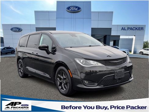 Used 2019 Chrysler Pacifica Touring Plus w/ Advanced Safetytec Group image 1