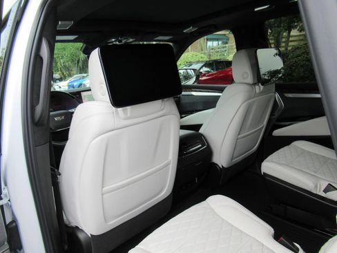 New 2026 Cadillac Escalade Platinum Sport w/ LPO, ONYX Package AWD/4WD image 15