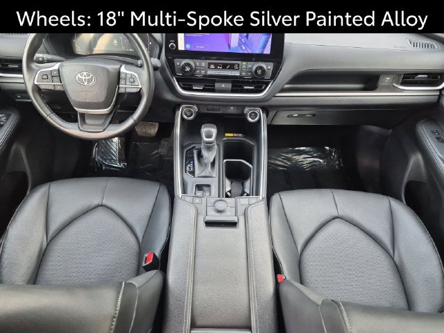 Used 2025 Toyota Grand Highlander AWD image 27