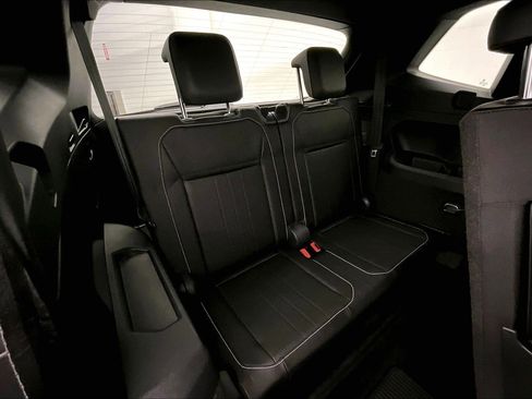 Used 2022 Volkswagen Tiguan SE R-Line FWD image 36