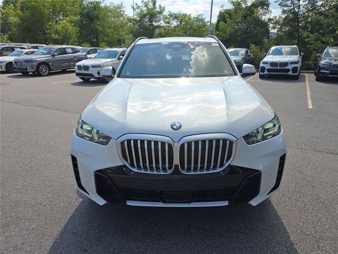 New 2026 BMW X5 xDrive40i w/ M Sport Package AWD/4WD image 8