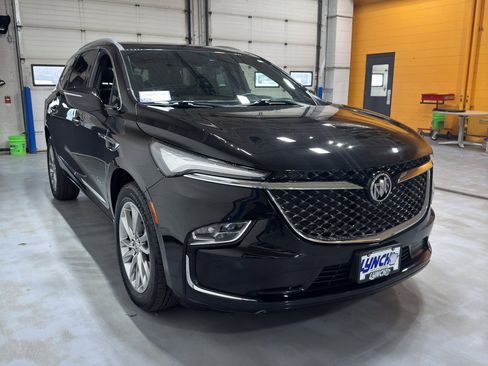 Used 2024 Buick Enclave Avenir w/ Avenir Technology Package AWD/4WD image 7