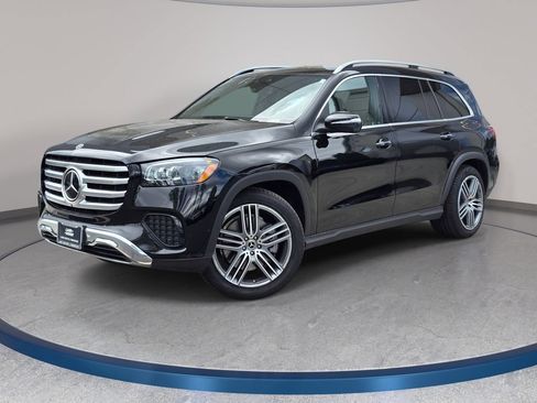 Used 2025 Mercedes-Benz GLS 450 4MATIC image 1