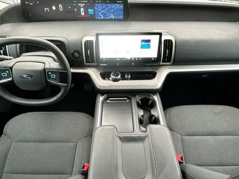 Used 2025 Ford Expedition Max Active image 5