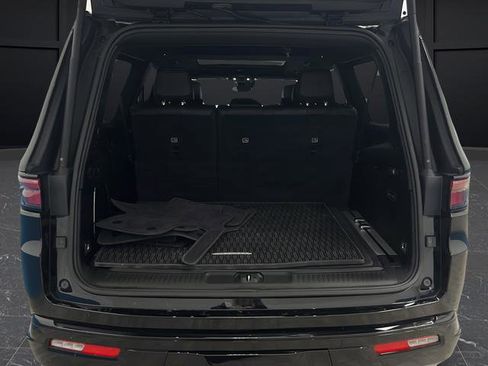 Used 2024 Jeep Wagoneer L Series II w/ Convenience Group I image 42