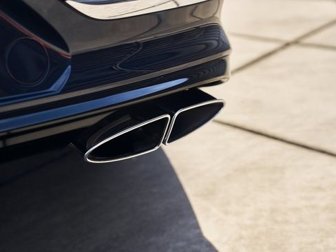 Used 2021 Bentley Bentayga image 11