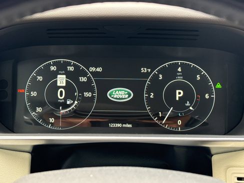 Used 2017 Land Rover Range Rover Sport HSE image 24