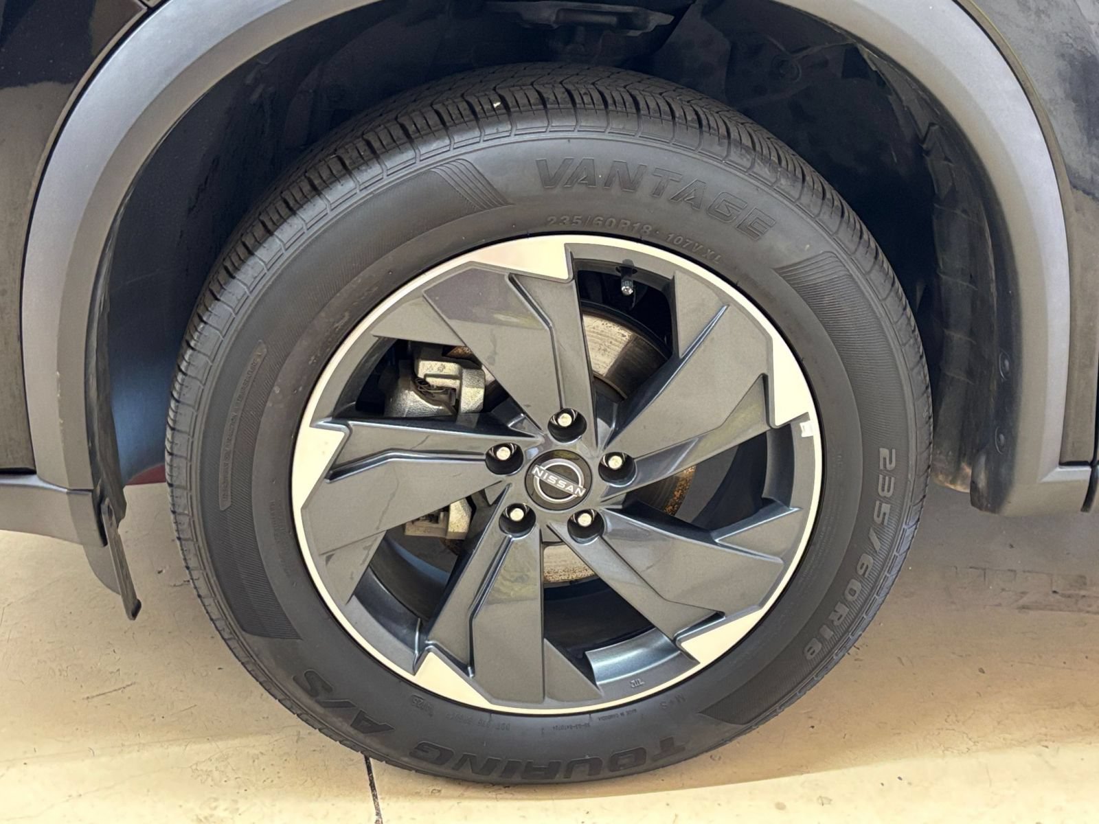 Used 2025 Nissan Rogue SV AWD/4WD image 31