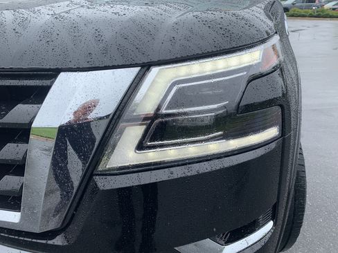 Used 2021 Nissan Armada SV AWD/4WD image 6