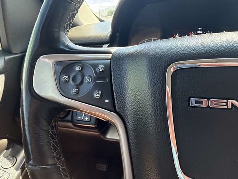 Used 2017 GMC Yukon Denali w/ Open Road Package AWD/4WD image 32