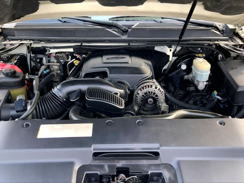 Used 2009 Cadillac Escalade ESV image 30