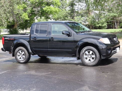 Used 2012 Nissan Frontier PRO-4X AWD/4WD image 2