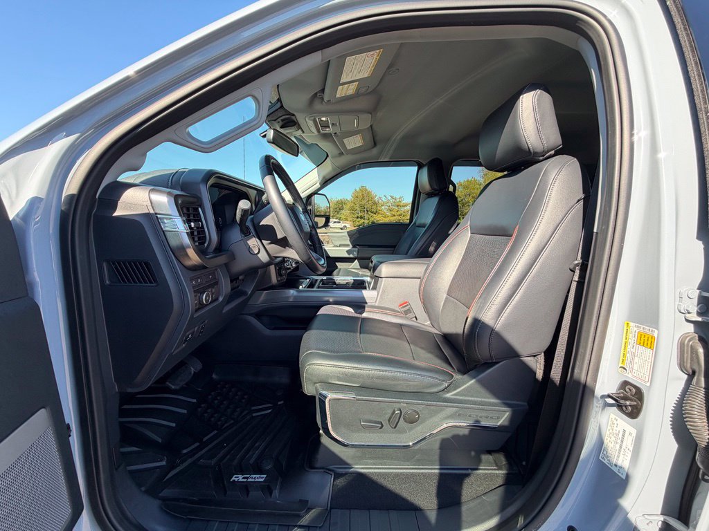 Used 2024 Ford F250 Lariat w/ Black Appearance Package AWD/4WD image 2