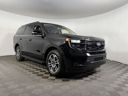 Used 2025 Ford Expedition Active AWD/4WD image 4