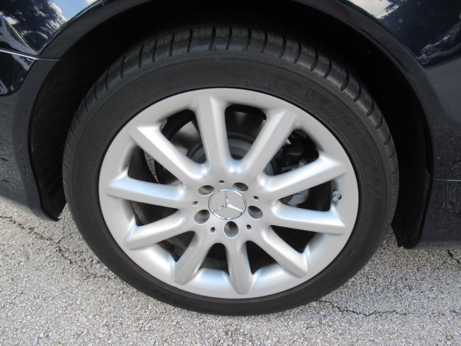 Used 2007 Mercedes-Benz SL 550 image 8