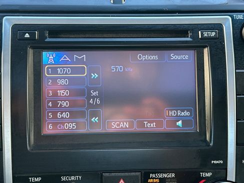 Used 2013 Toyota Camry XLE image 18