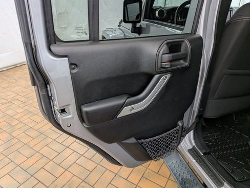 Used 2015 Jeep Wrangler Unlimited Sahara w/ Dual Top Group image 17