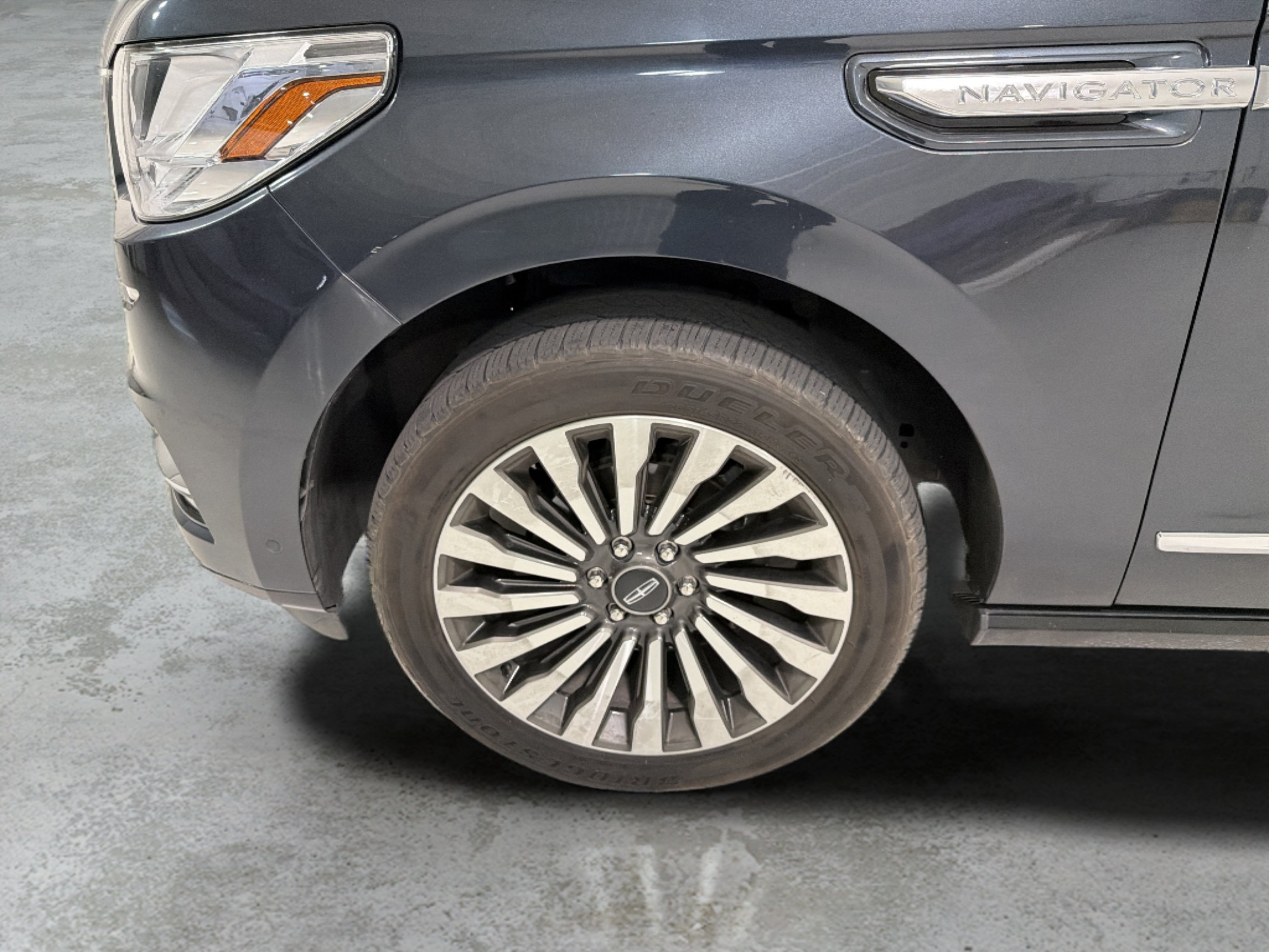 Used 2021 Lincoln Navigator Reserve w/ Luxury Package AWD/4WD image 20