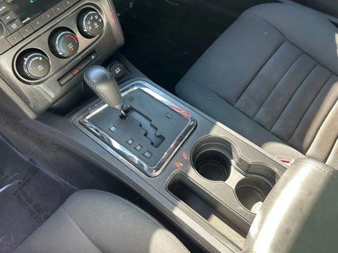 Used 2010 Dodge Challenger SE image 14