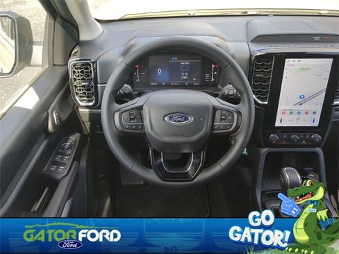 Used 2025 Ford Ranger XLT image 18