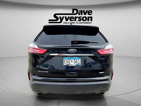 Used 2020 Ford Edge SE image 2