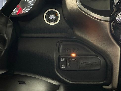 Used 2024 RAM 3500 Laramie image 24