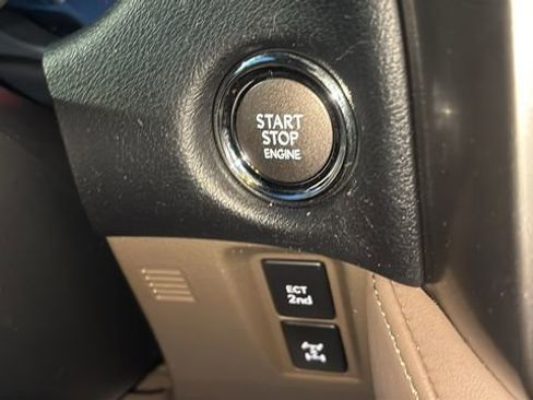 Used 2023 Lexus GX 460 Premium w/ Premium Package image 14