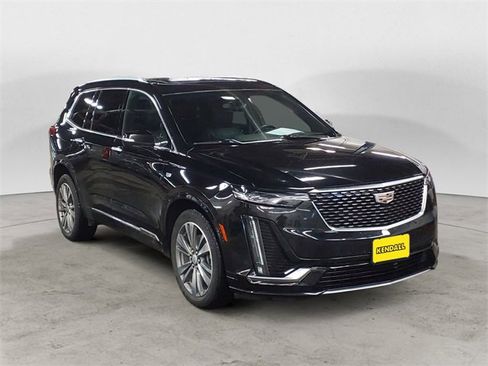 Used 2020 Cadillac XT6 Premium Luxury image 7