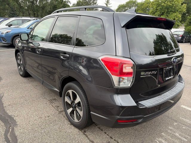 Used 2017 Subaru Forester 2.5i Premium AWD/4WD image 4