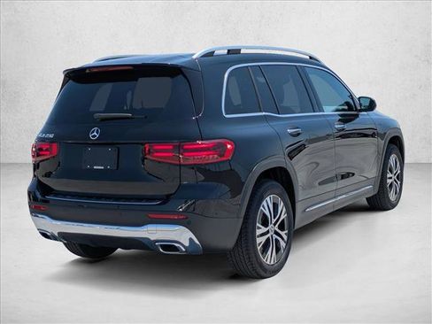 Certified 2025 Mercedes-Benz GLB 250 image 5
