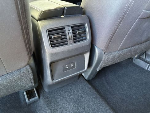 Used 2025 Nissan Rogue SV FWD image 24